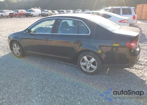 2008 Volkswagen Jetta Se/Sel z USA, uszkodzony, nr VIN 3VWRZ71K28M177113